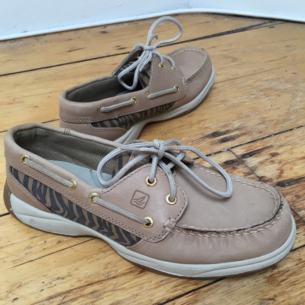 Sperry topsider boat shoes